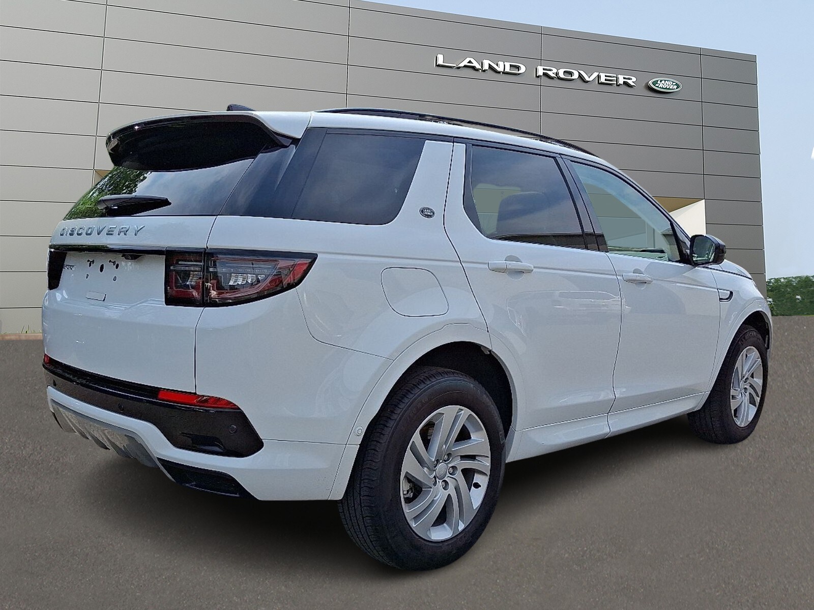 2024 Land Rover Discovery Sport S photo 2