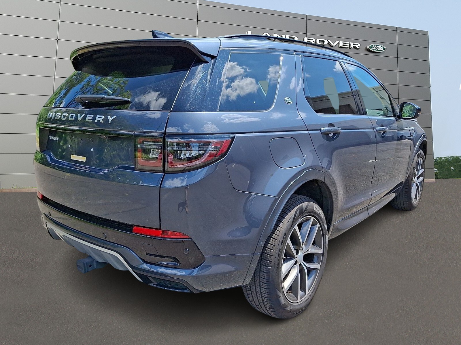 2025 Land Rover Discovery Sport S photo 2