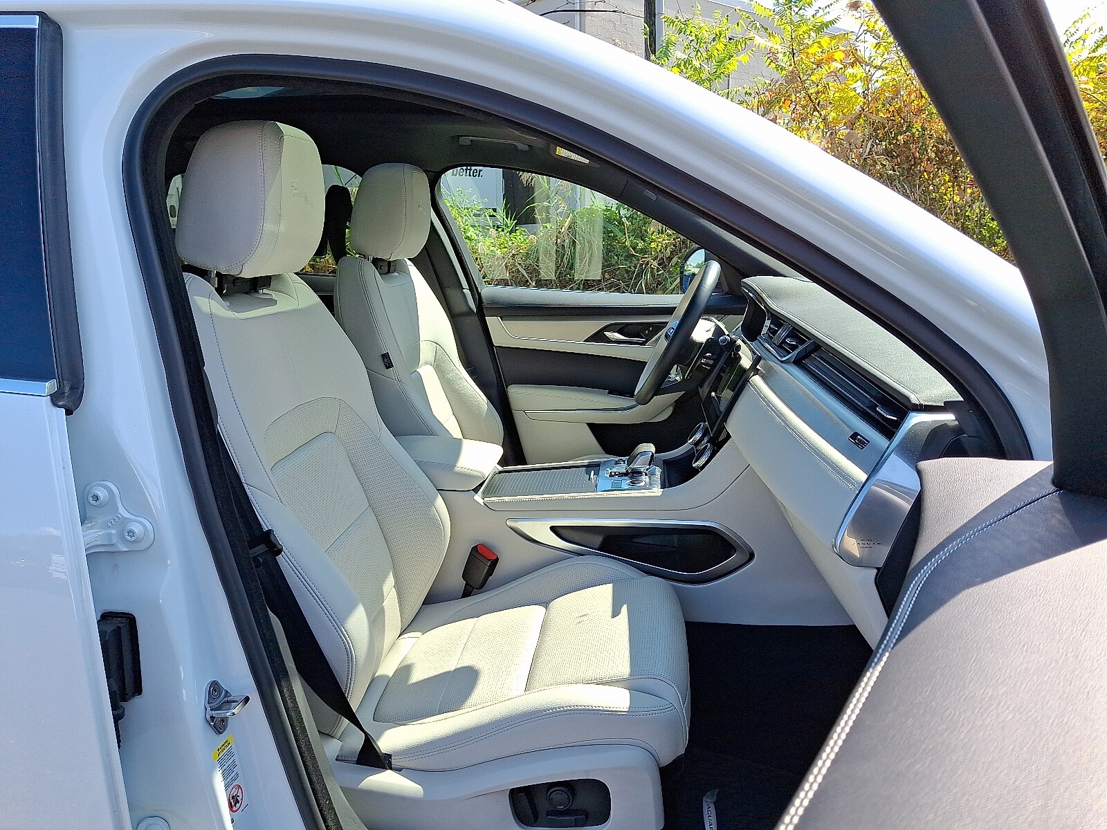 2026 Jaguar F-PACE R-Dynamic S P250 photo 3