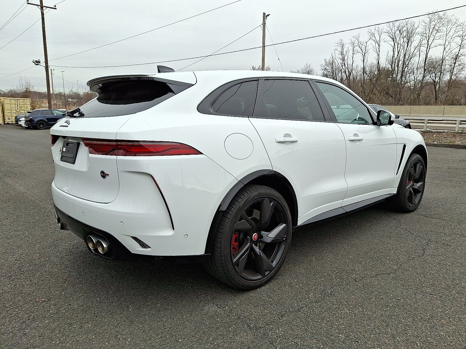2022 Jaguar F-PACE SVR photo 2