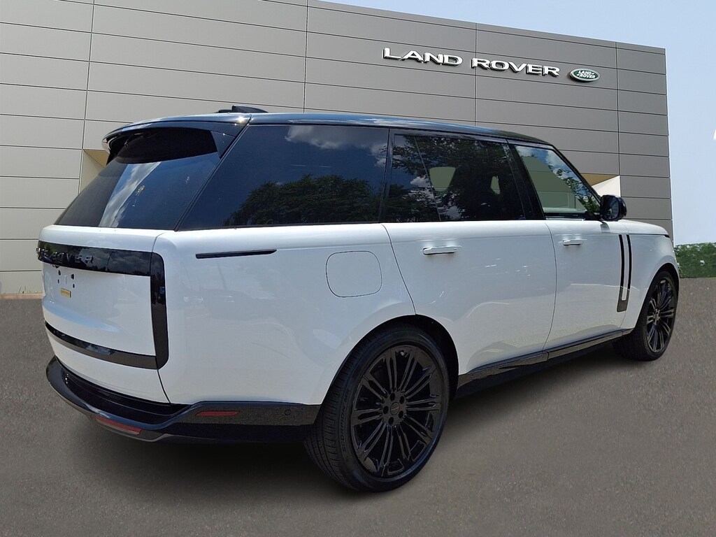 New 2026 Land Rover Range Rover P400 SE 7 Seat Sport Utility