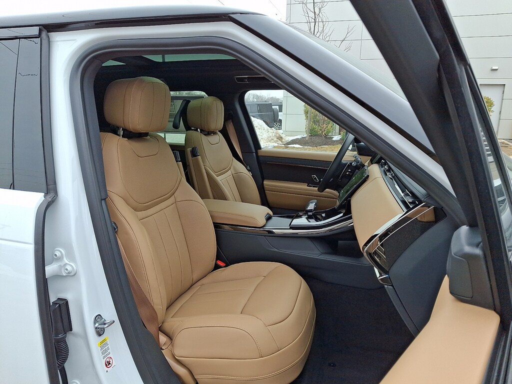 New 2026 Land Rover Range Rover Sport P360 SE Sport Utility