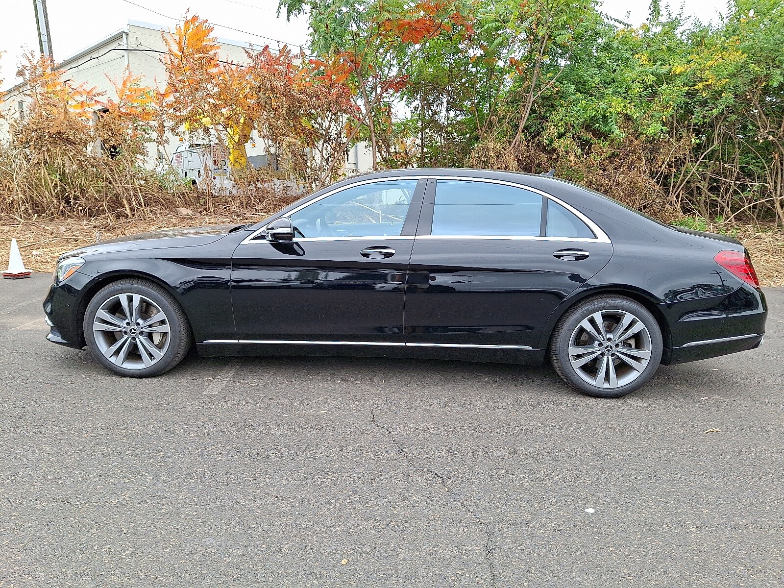 2020 Mercedes Benz S 560 4MATIC photo 3