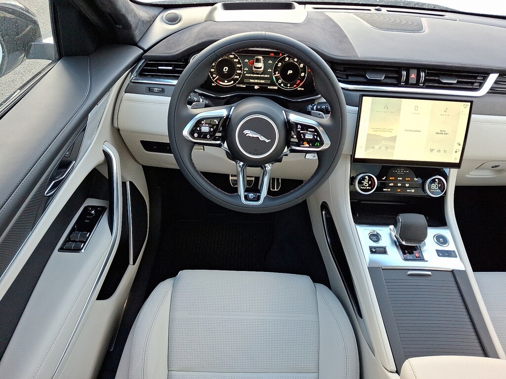 New 2026 Jaguar F-PACE SVR P550 AWD Automatic Sport Utility