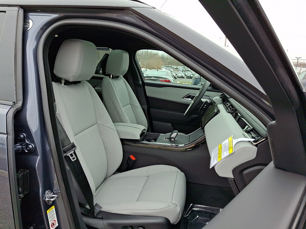 New 2026 Land Rover Range Rover Velar P400 Dynamic SE Sport Utility