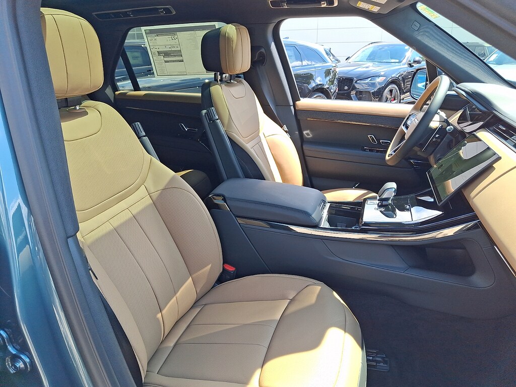 New 2026 Land Rover Range Rover Sport P400 Dynamic SE Sport Utility
