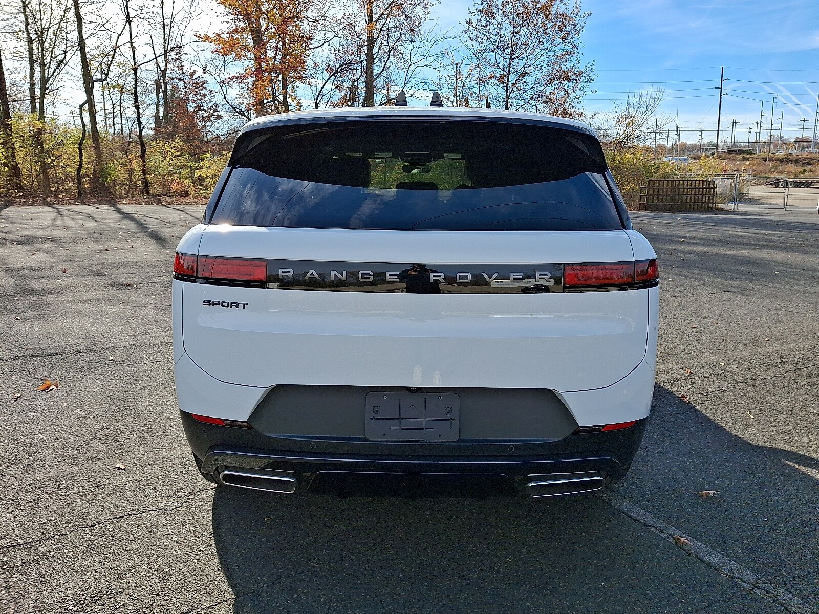 2025 Land Rover Range Rover Sport P360 S photo 4