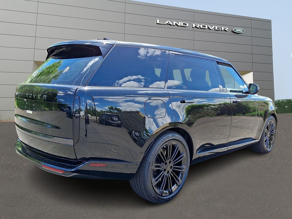 New 2026 Land Rover Range Rover P400 SE 7 Seat Sport Utility
