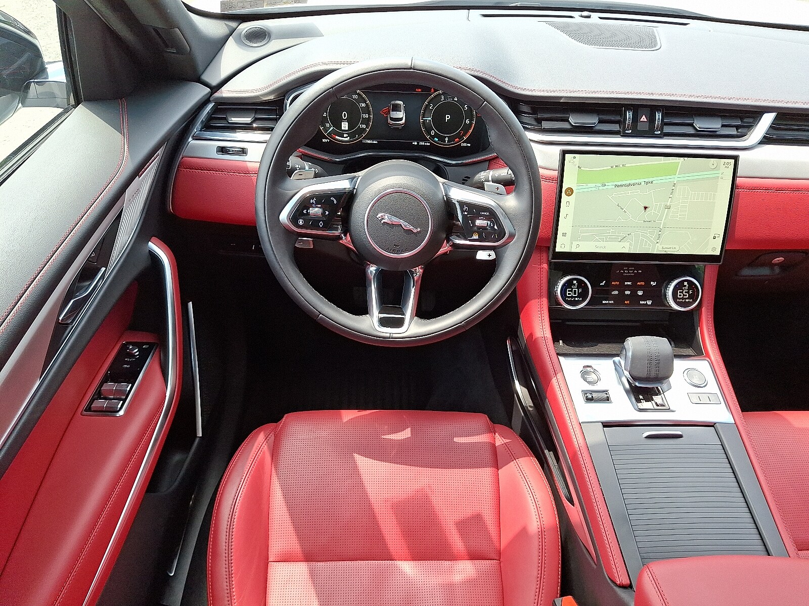 2025 Jaguar F-PACE R-Dynamic S P250 photo 4