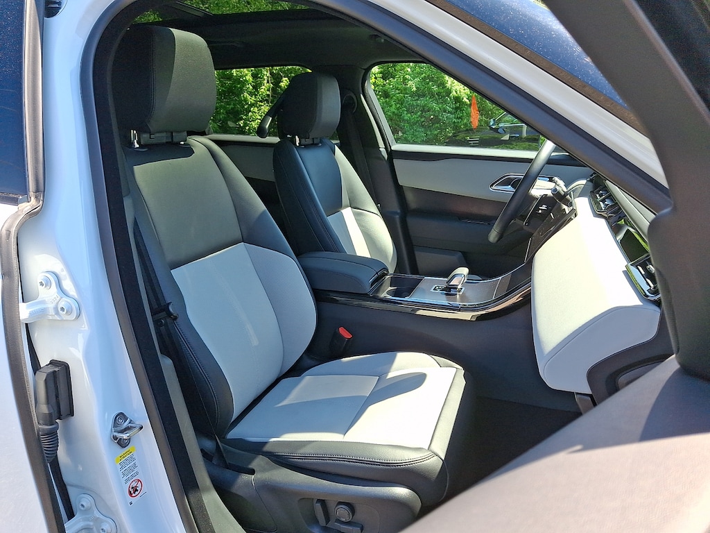 Certified 2026 Land Rover Range Rover Velar P250 Dynamic SE Sport Utility