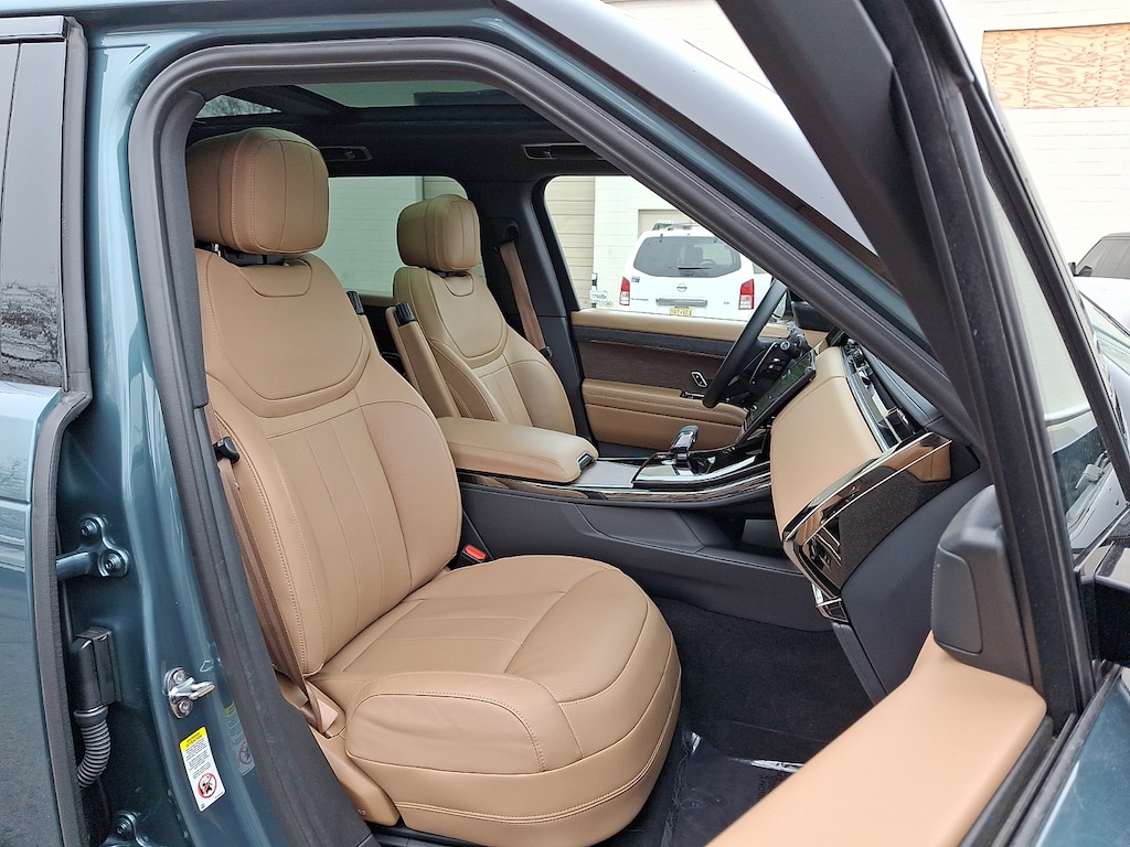 Used 2024 Land Rover Range Rover Sport SE Sport Utility