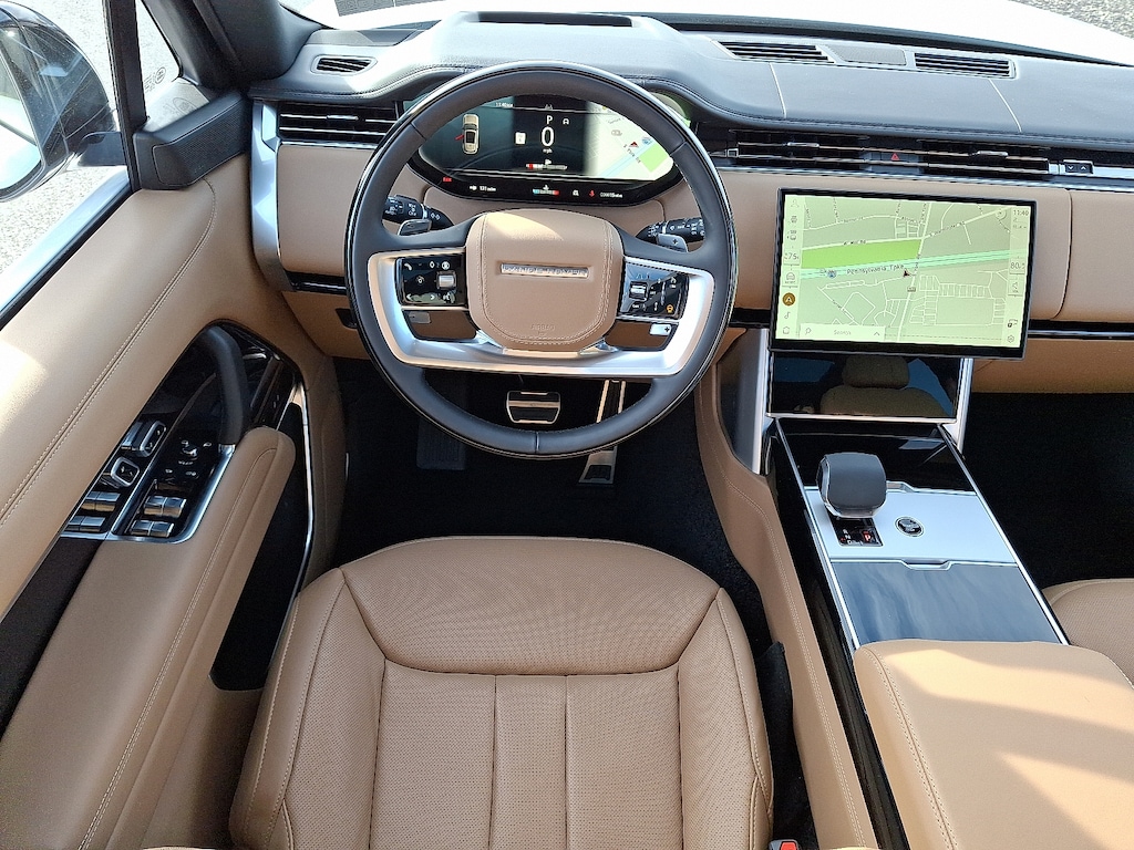 New 2025 Land Rover Range Rover P400 SE Sport Utility