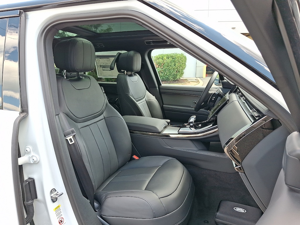 New 2026 Land Rover Range Rover Sport P360 SE Sport Utility