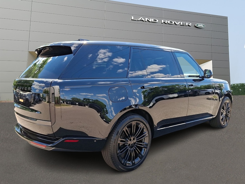 Used 2026 Land Rover Range Rover P400 SE 7 Seat Sport Utility