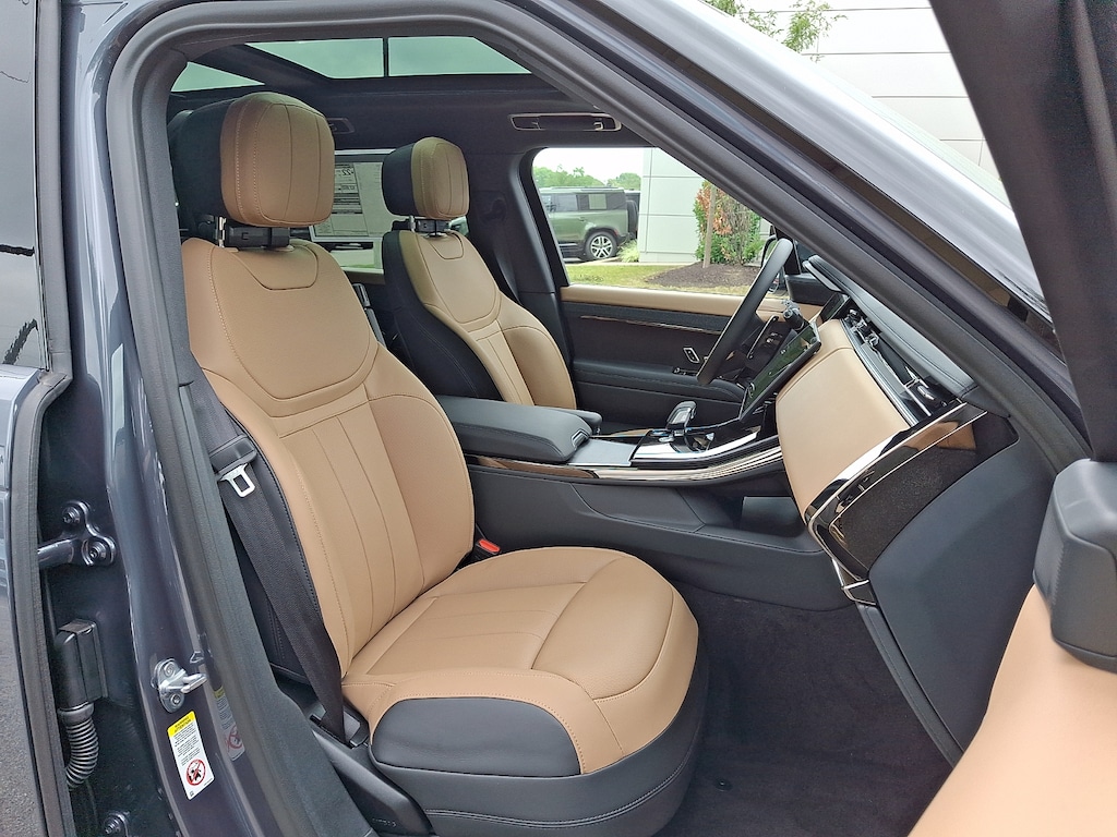 New 2026 Land Rover Range Rover Sport P400 Dynamic SE Sport Utility