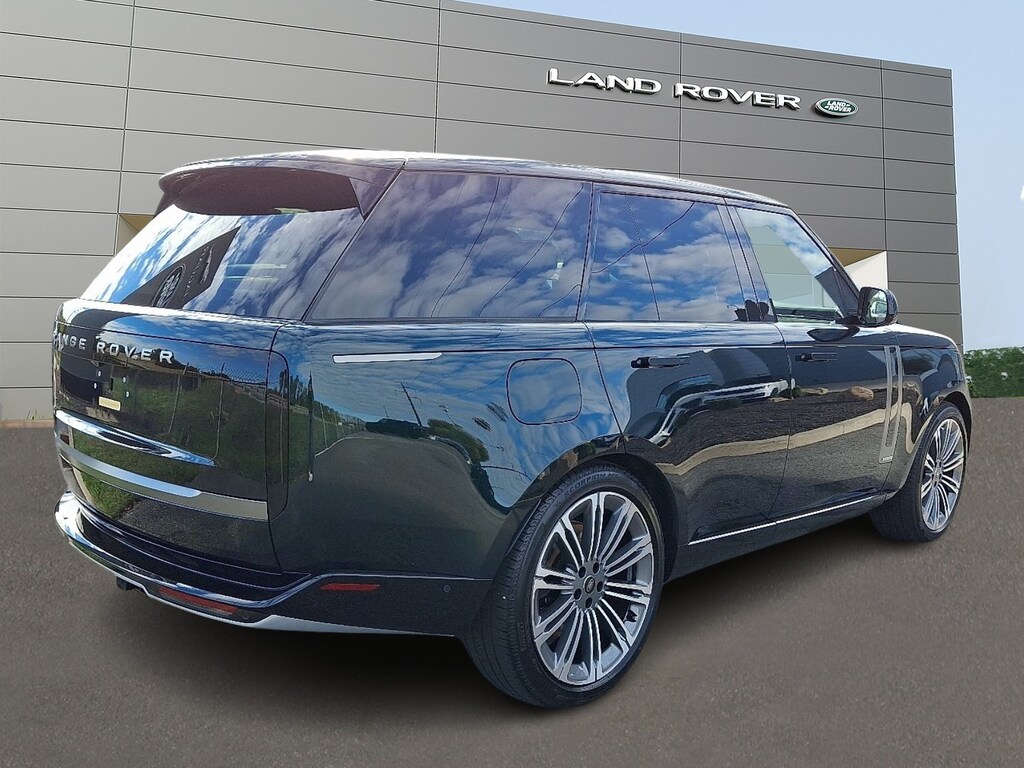 New 2025 Land Rover Range Rover P530 Autobiography Sport Utility