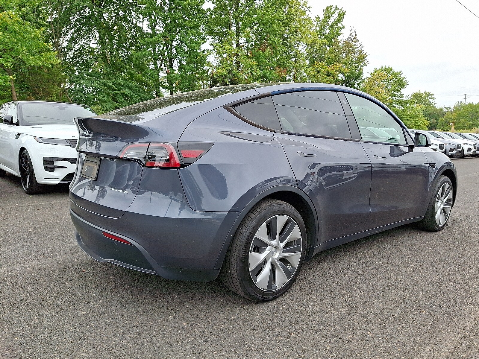 2023 Tesla Model Y Long Range photo 2
