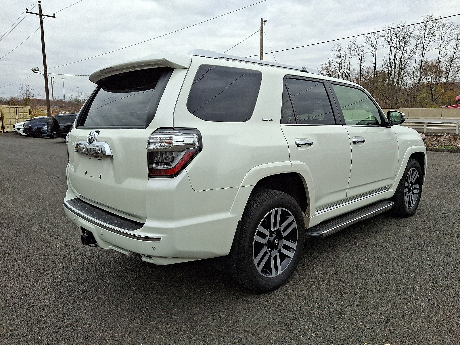 2023 Toyota 4Runner Limited photo 2