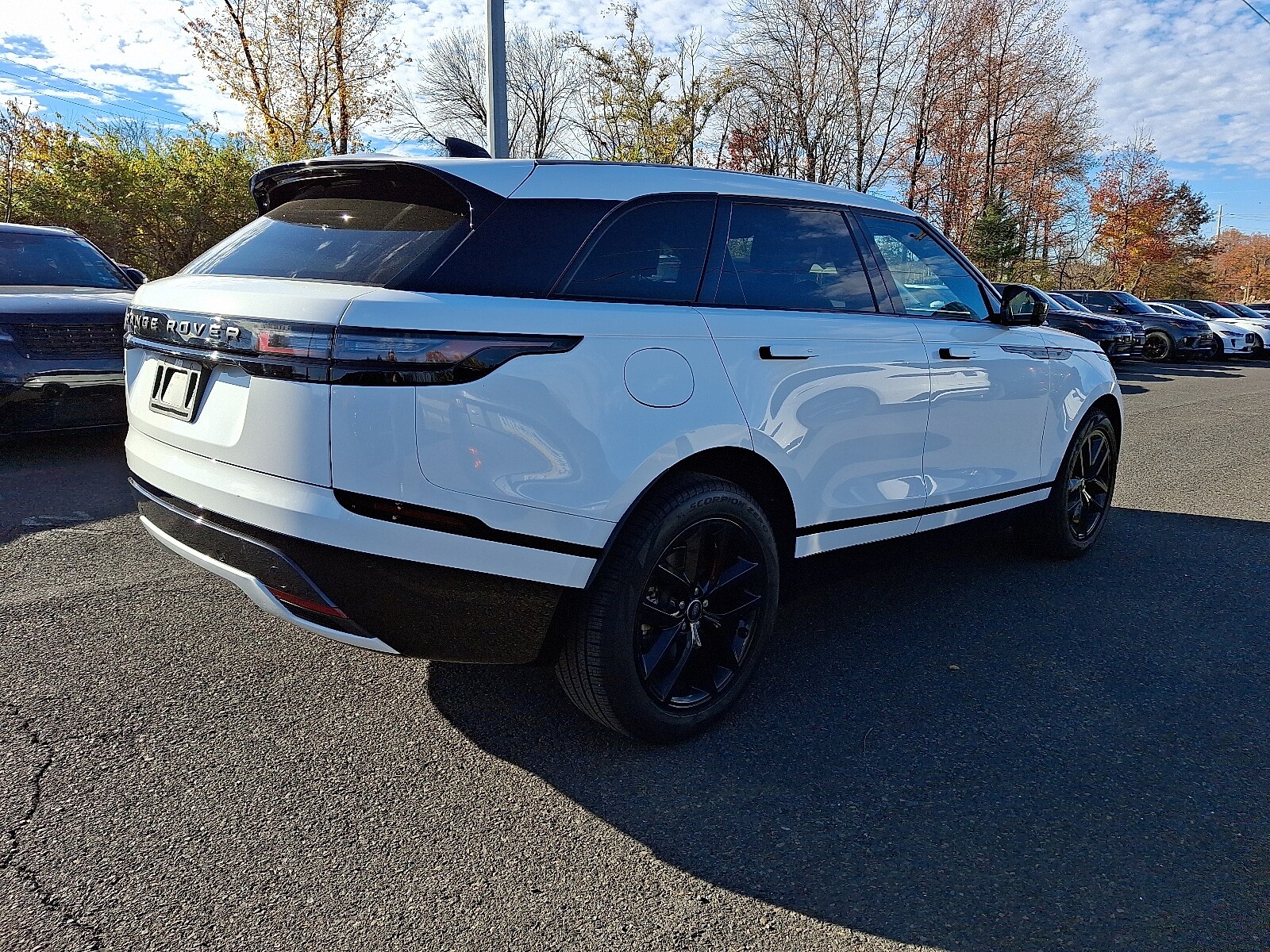2026 Land Rover Range Rover Velar SE photo 2