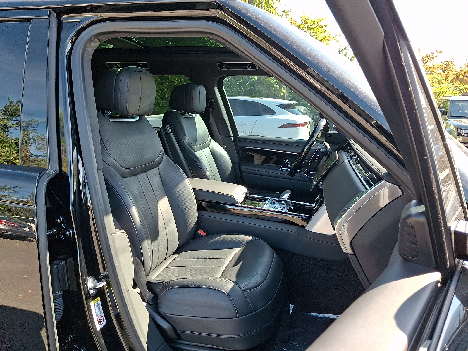 Used 2023 Land Rover Range Rover P530 SE Sport Utility