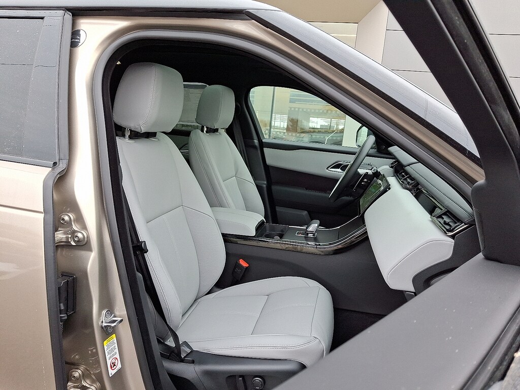 New 2026 Land Rover Range Rover Velar P250 Dynamic SE Sport Utility