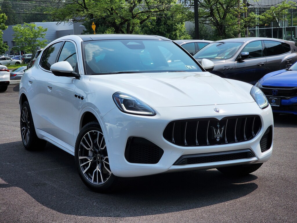 New 2025 Maserati Grecale SUV
