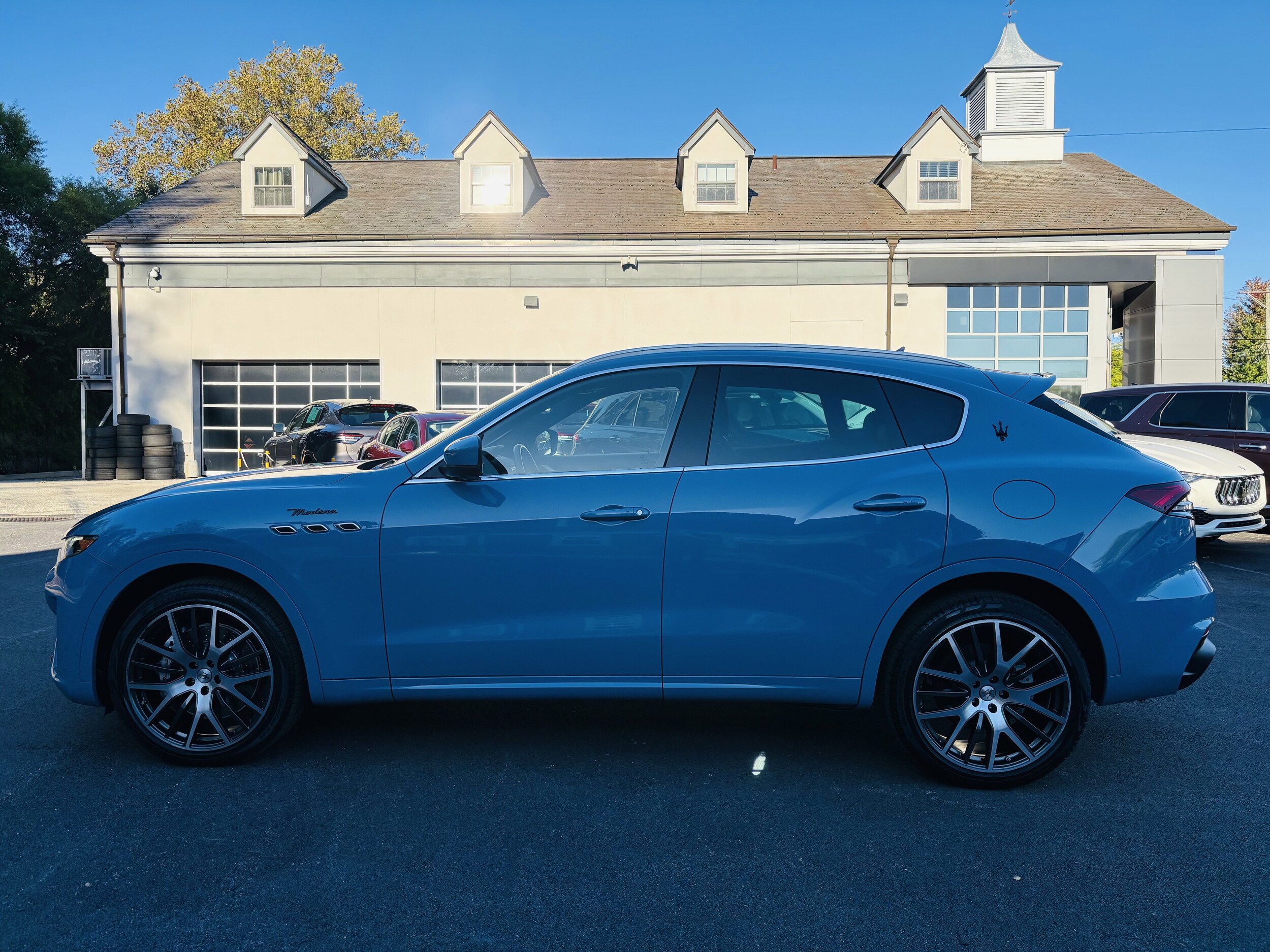 2022 Maserati Levante Modena photo 2