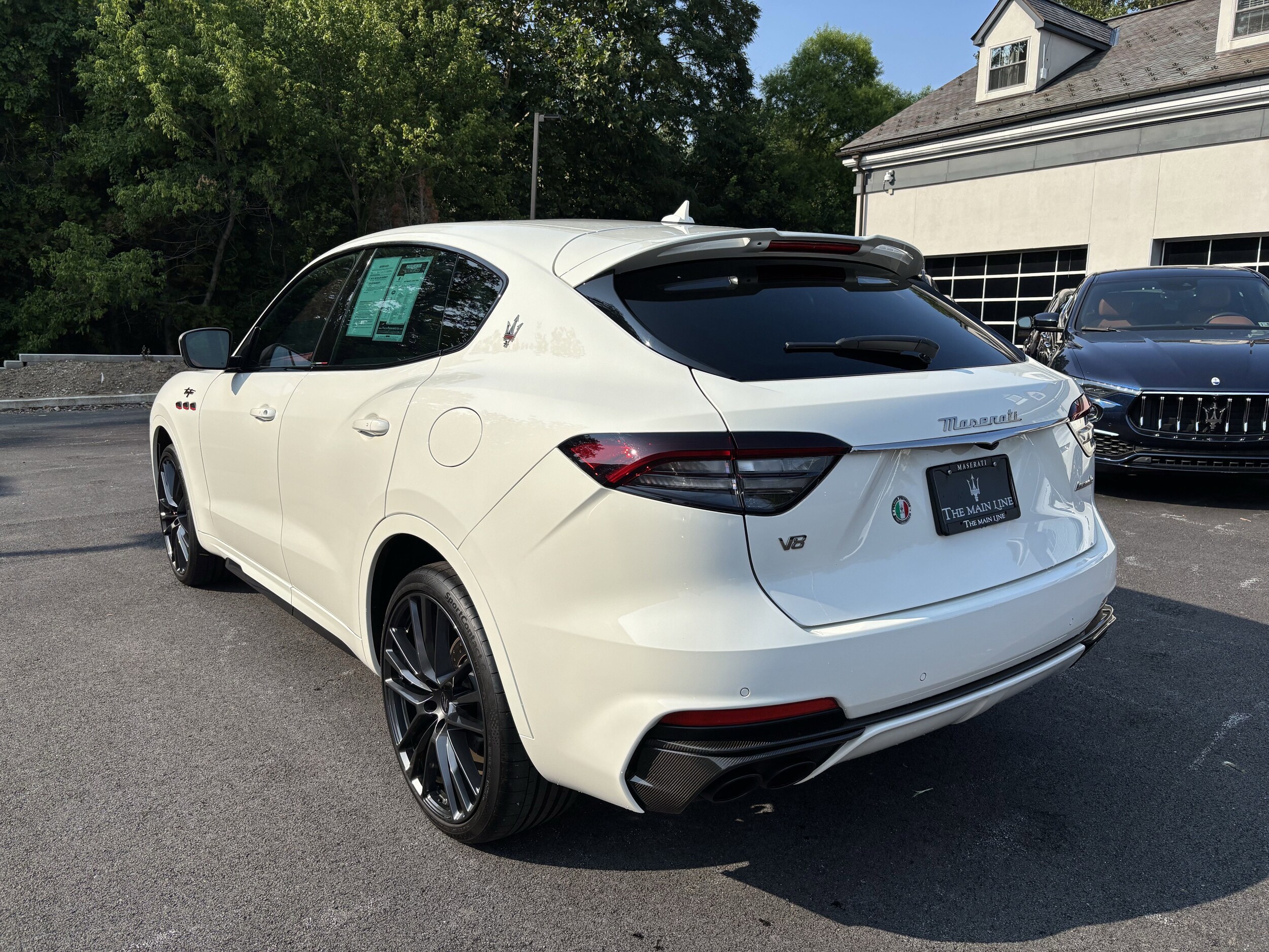 2023 Maserati Levante Trofeo photo 3