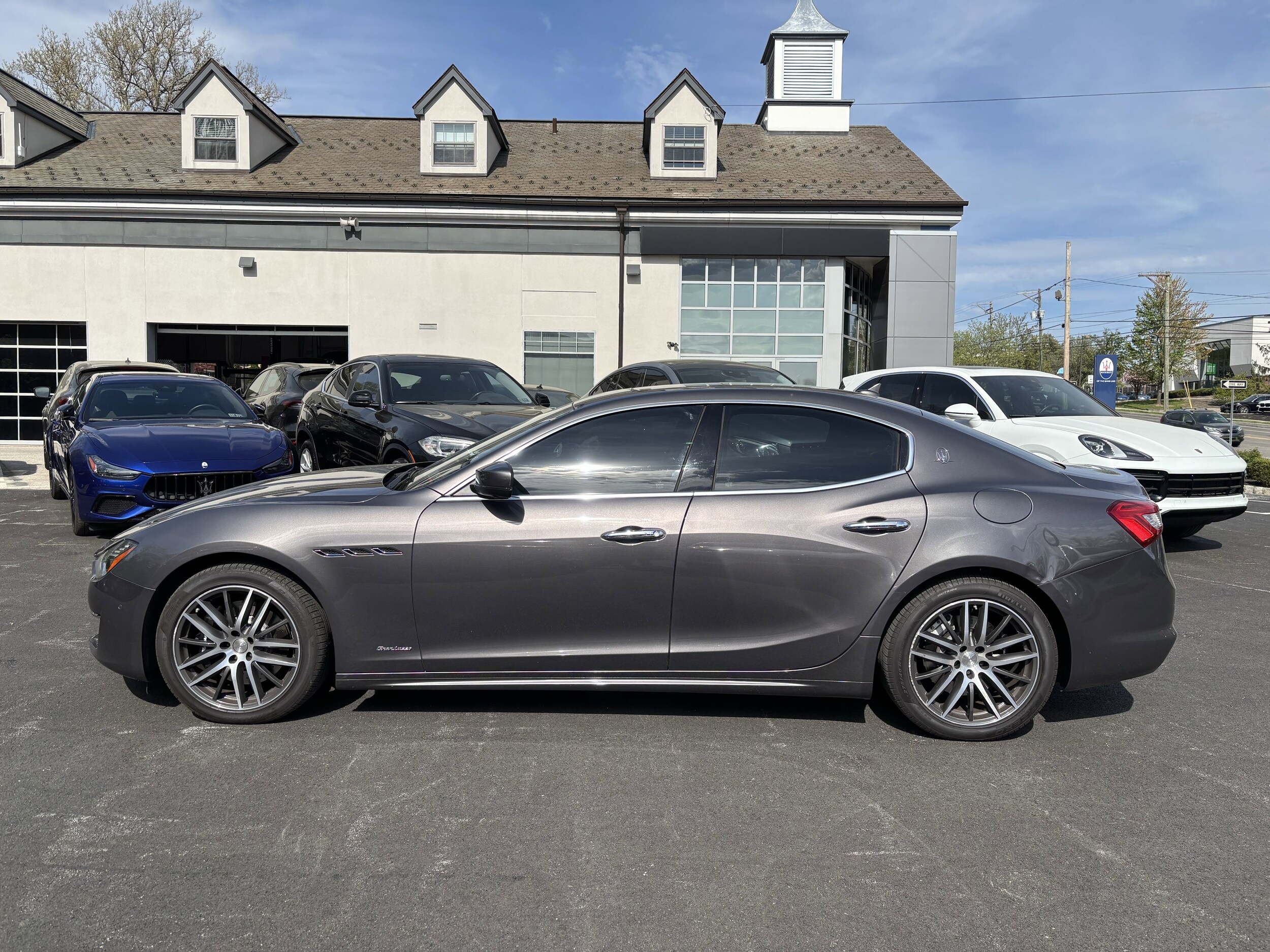 2019 Maserati Ghibli Q4 GranLusso photo 2