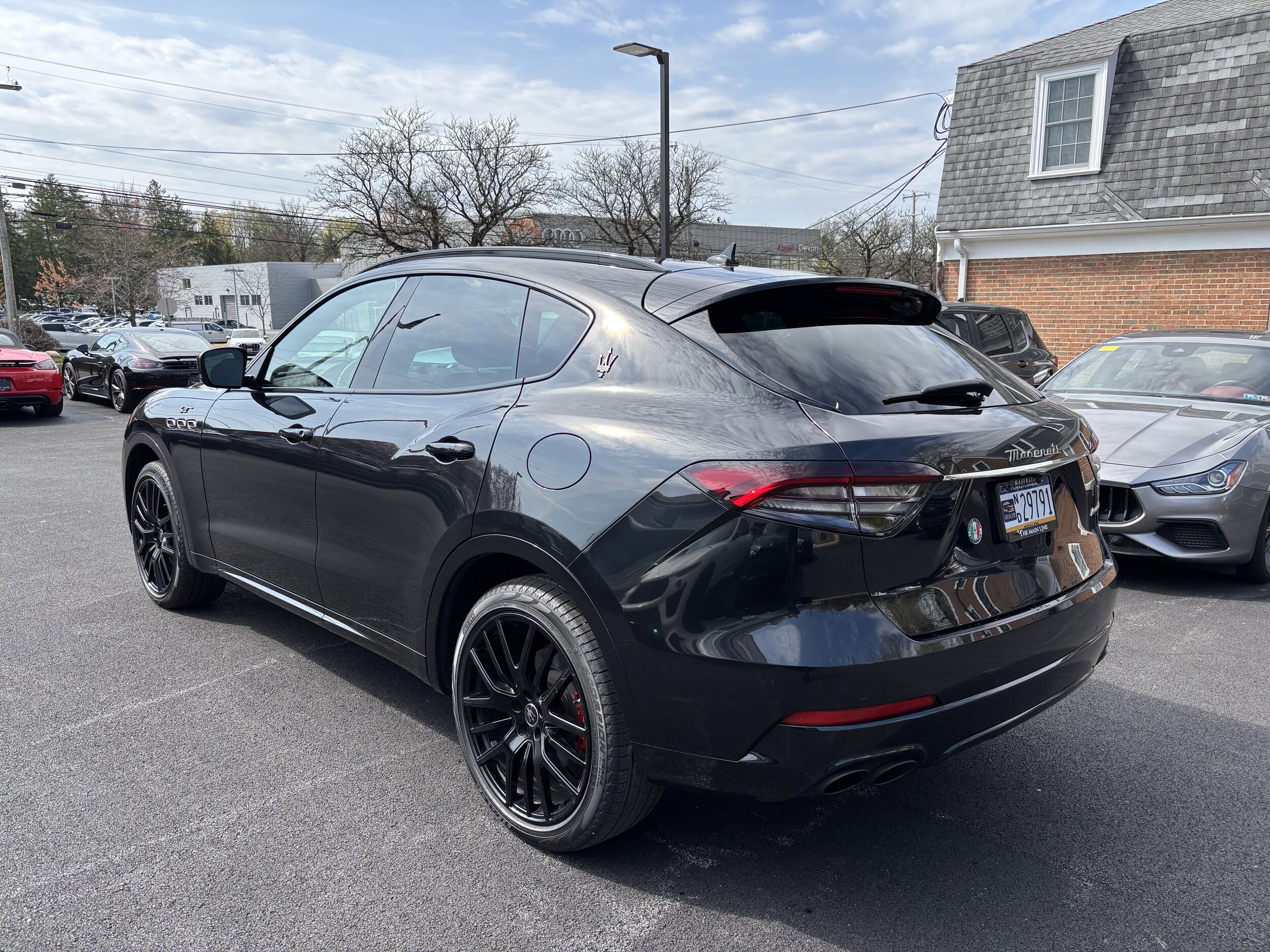 2022 Maserati Levante GT photo 2