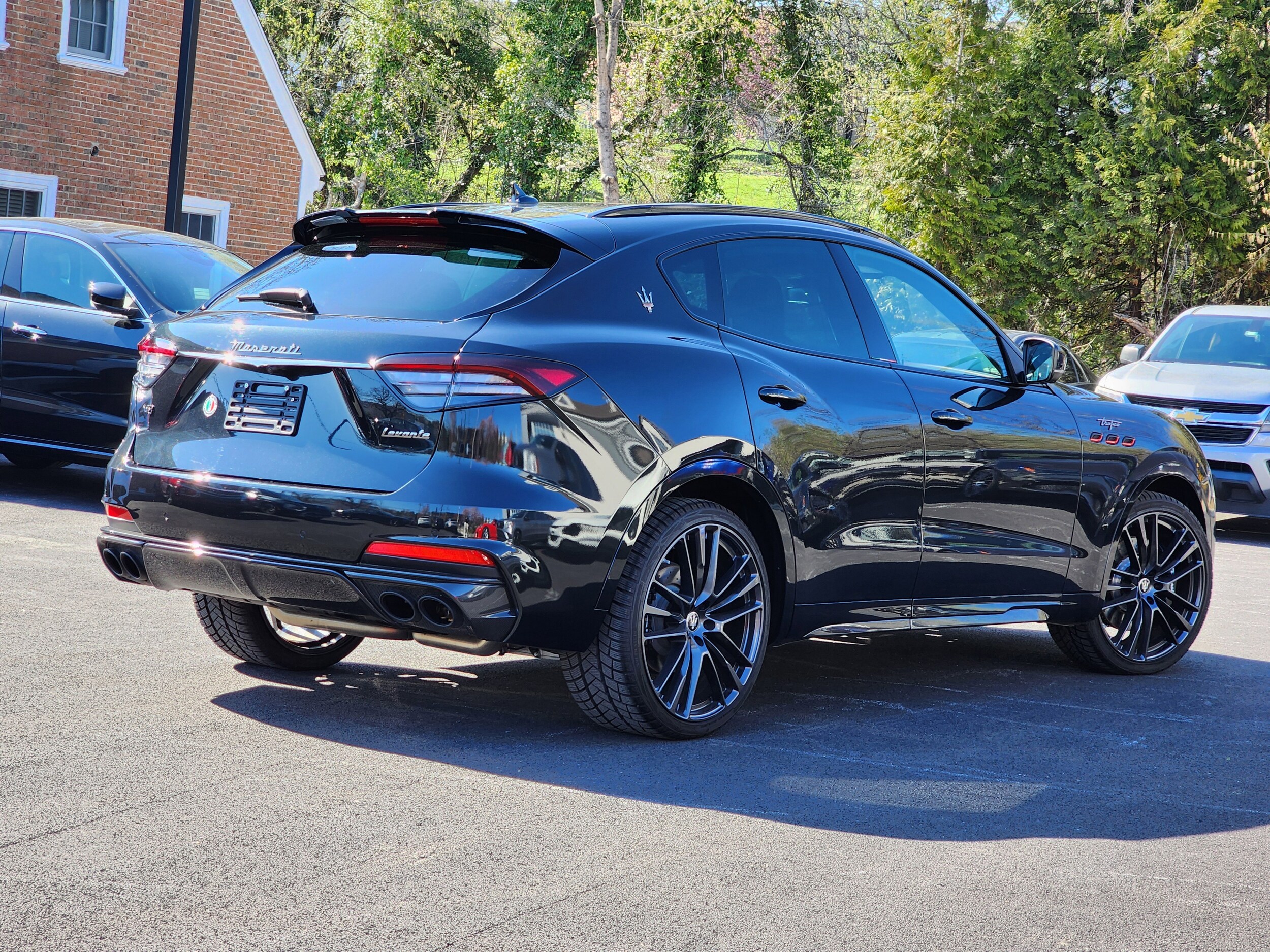2022 Maserati Levante Trofeo photo 2