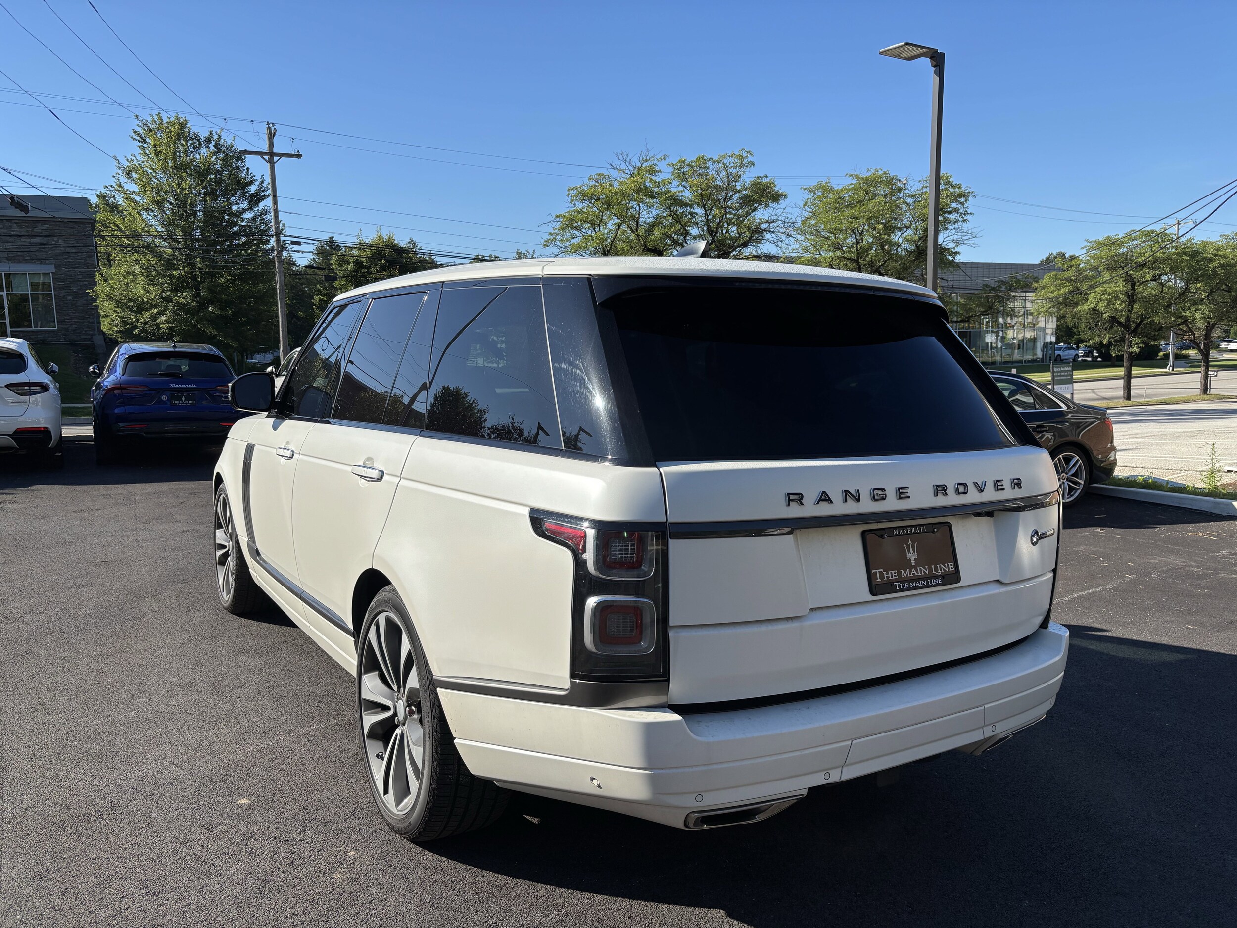 2021 Land Rover Range Rover SV Autobiography Dynamic photo 3