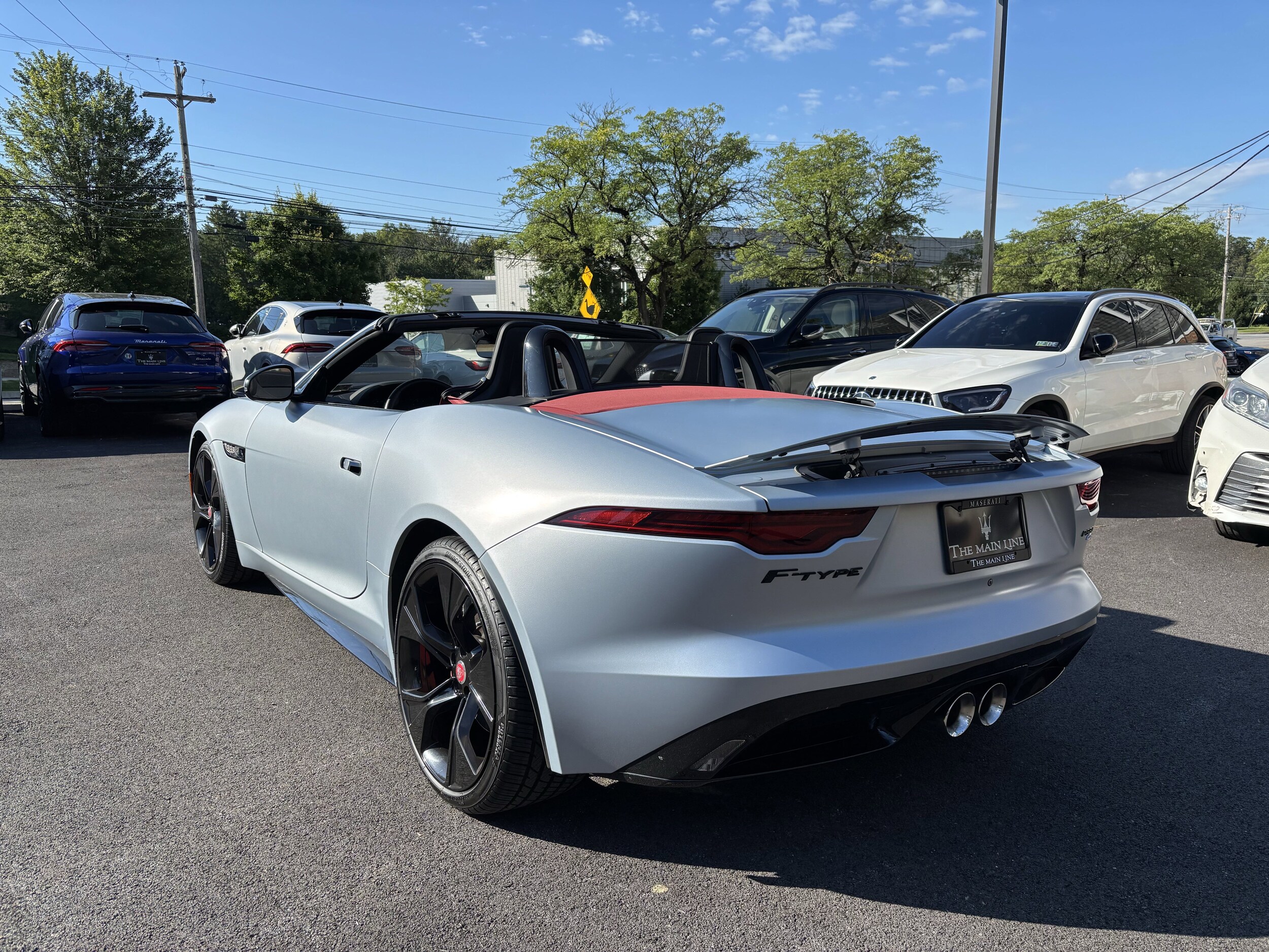 2021 Jaguar F-TYPE R-Dynamic photo 2