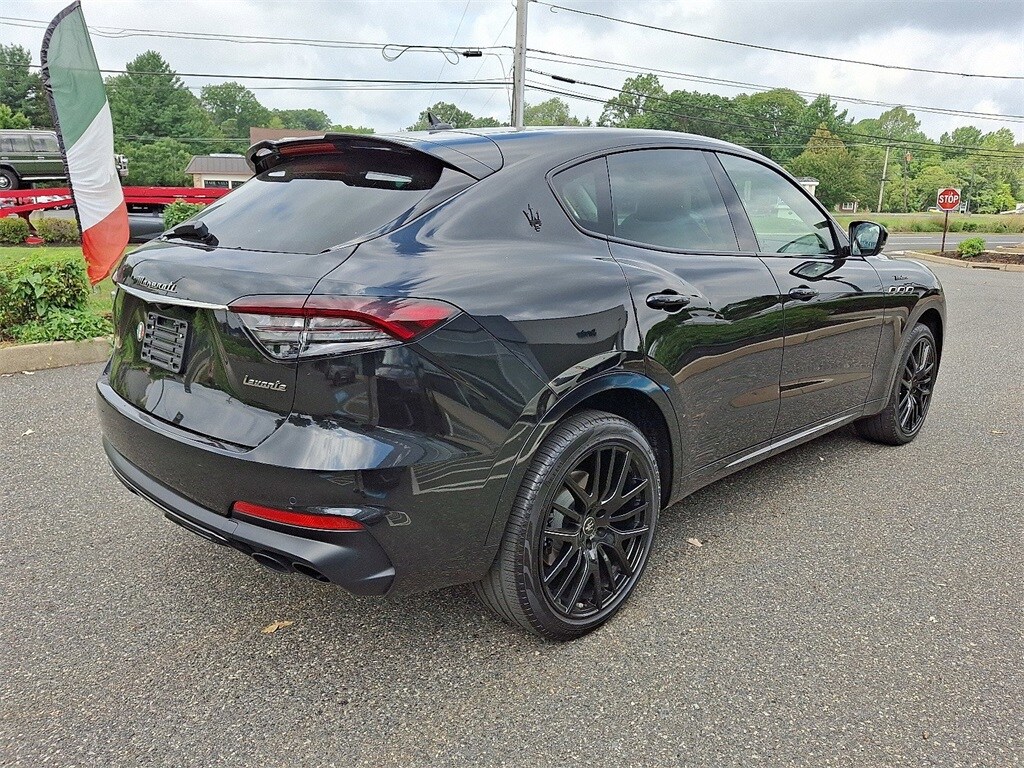 2022 Maserati Levante Modena photo 4