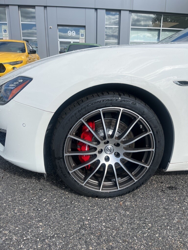 2021 Maserati Ghibli GranLusso photo 2