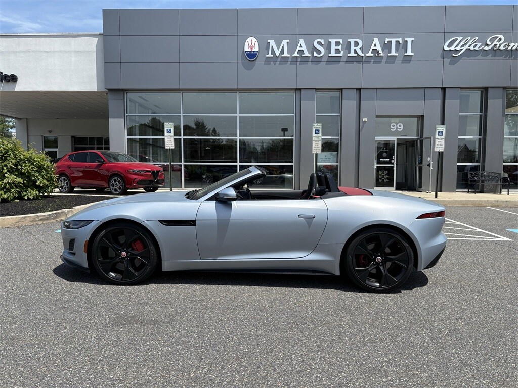 2021 Jaguar F-TYPE R-Dynamic photo 2