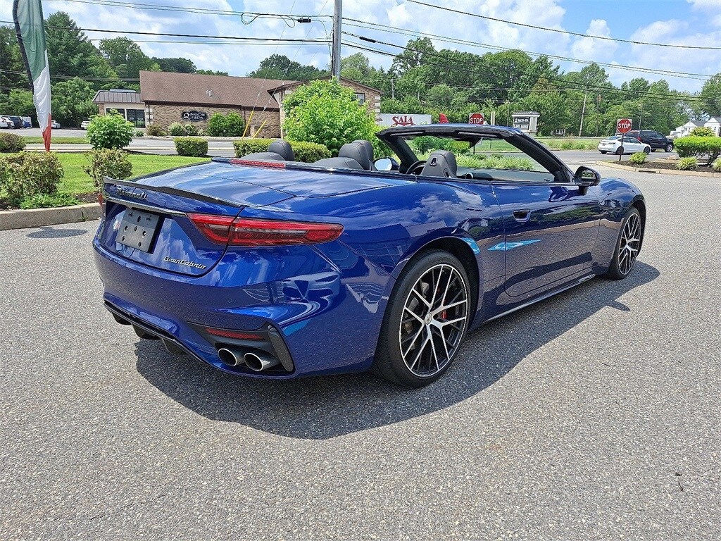 2024 Maserati Grancabrio photo 4