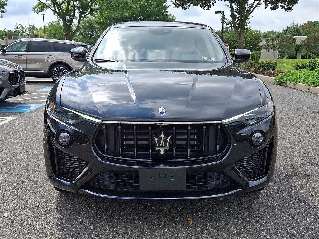 2022 Maserati Levante Modena photo 2