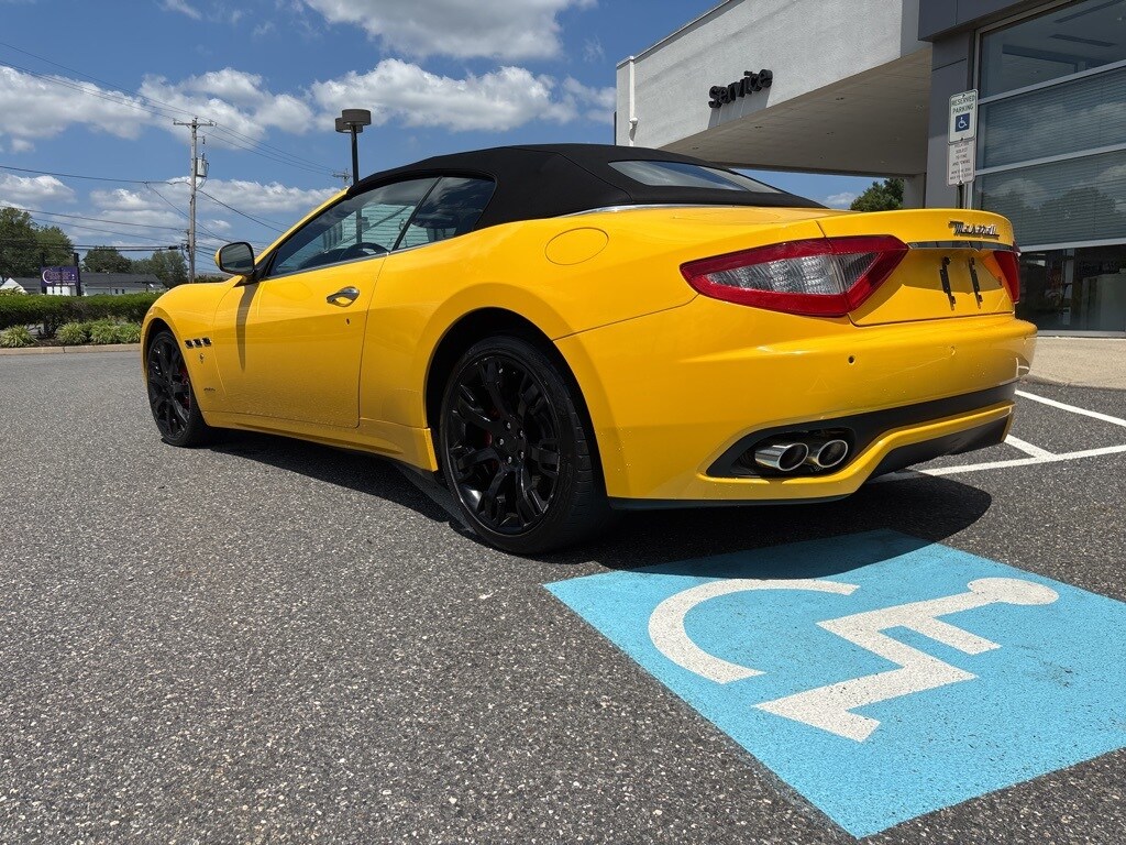 2011 Maserati Granturismo Base photo 3