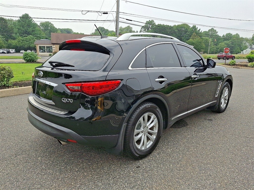 2015 Infiniti QX70 Base photo 4