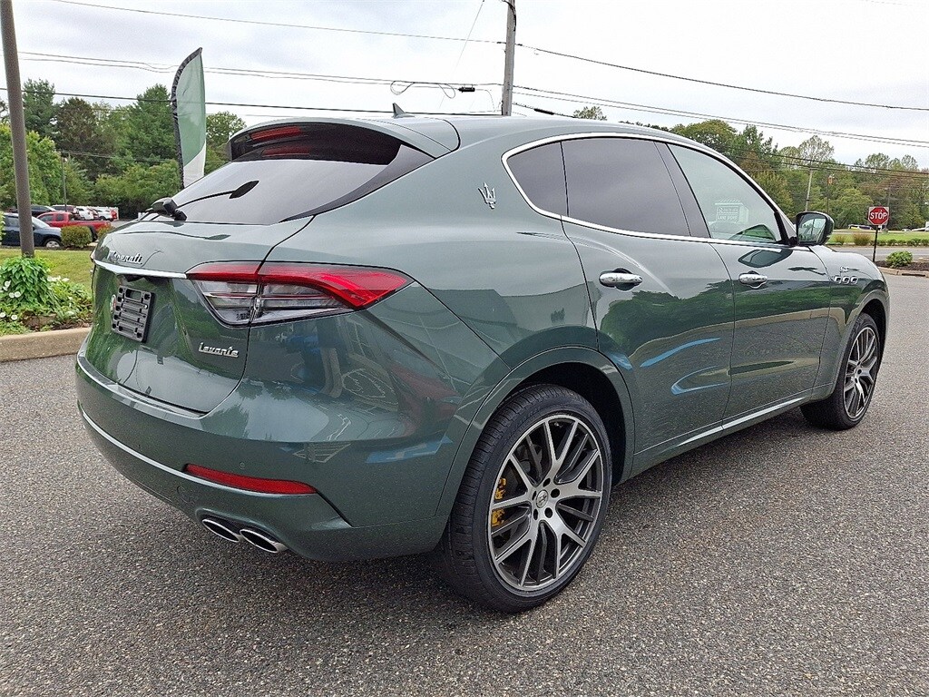 2022 Maserati Levante GT photo 4