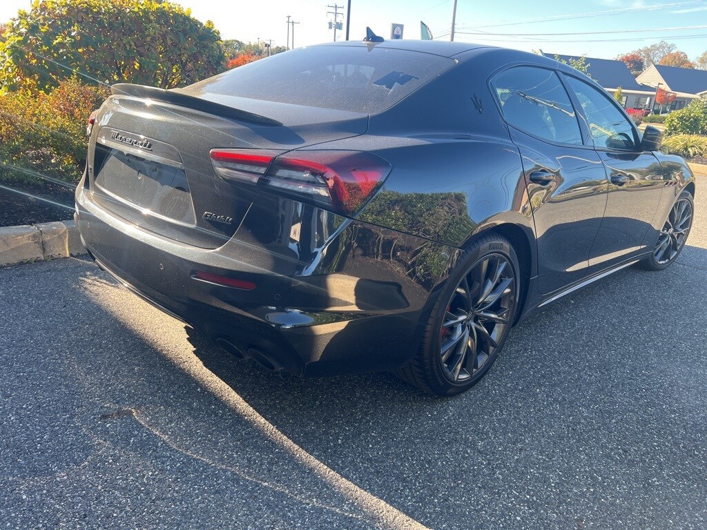 2022 Maserati Ghibli Modena Q4 photo 3