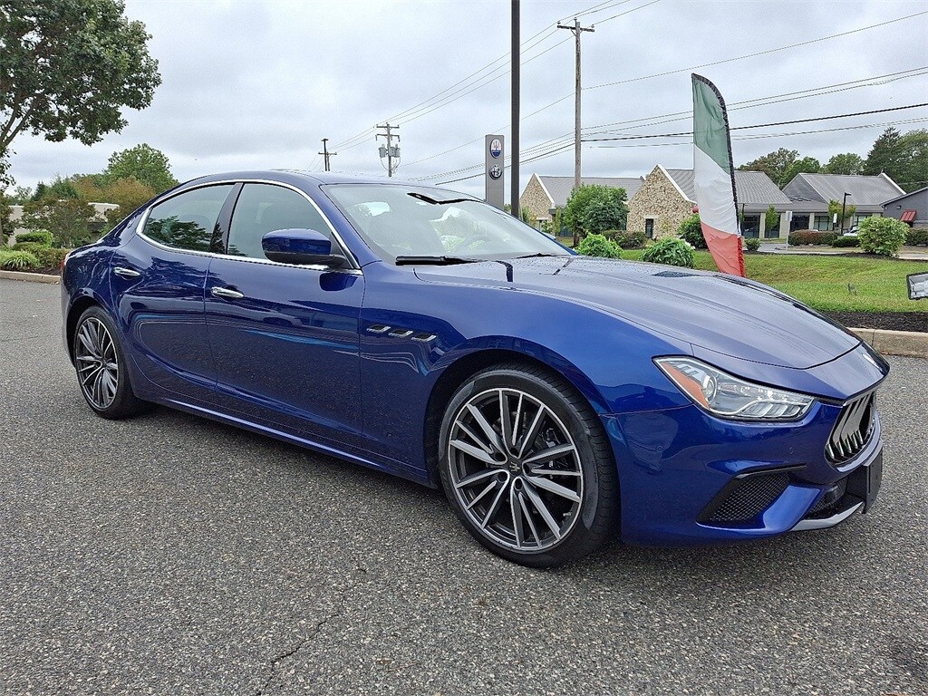 2020 Maserati Ghibli S Q4 photo 3