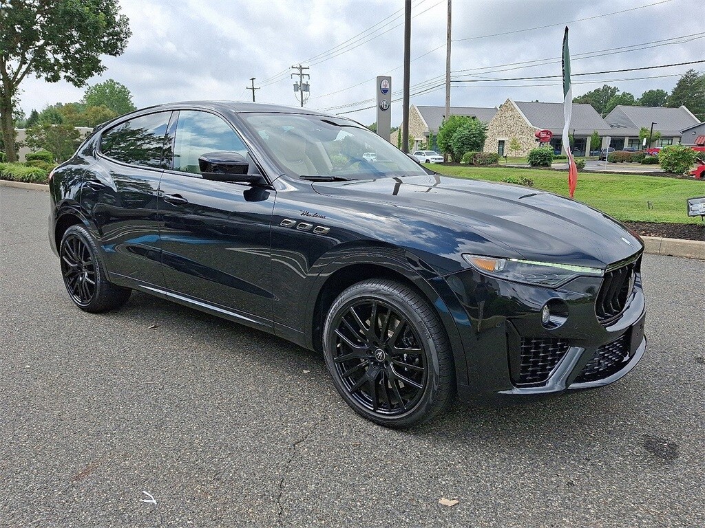2022 Maserati Levante Modena photo 3