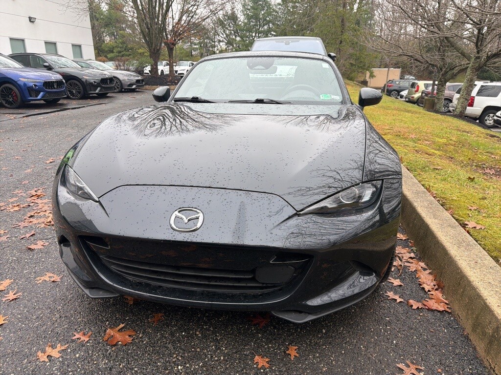 2024 Mazda MX-5 Miata Miata RF Grand Touring photo 2