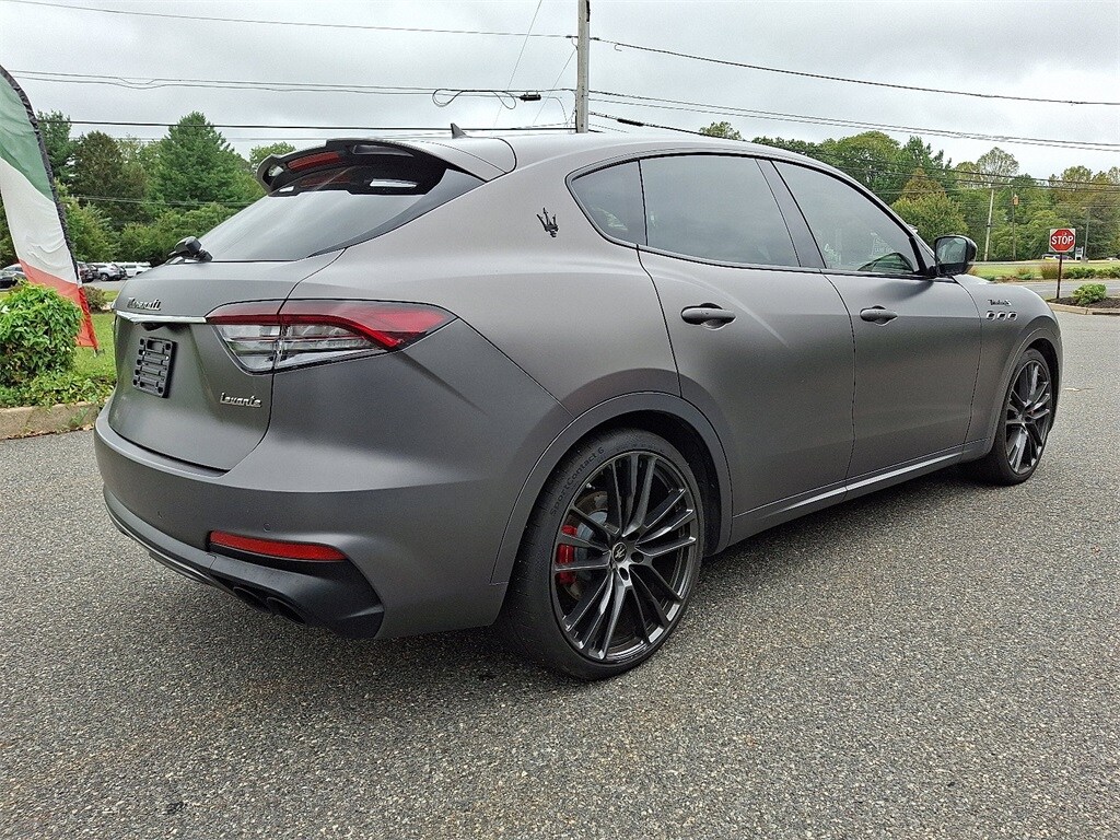 2022 Maserati Levante Modena S photo 4