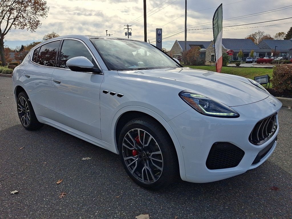 Used 2025 Maserati Grecale SUV