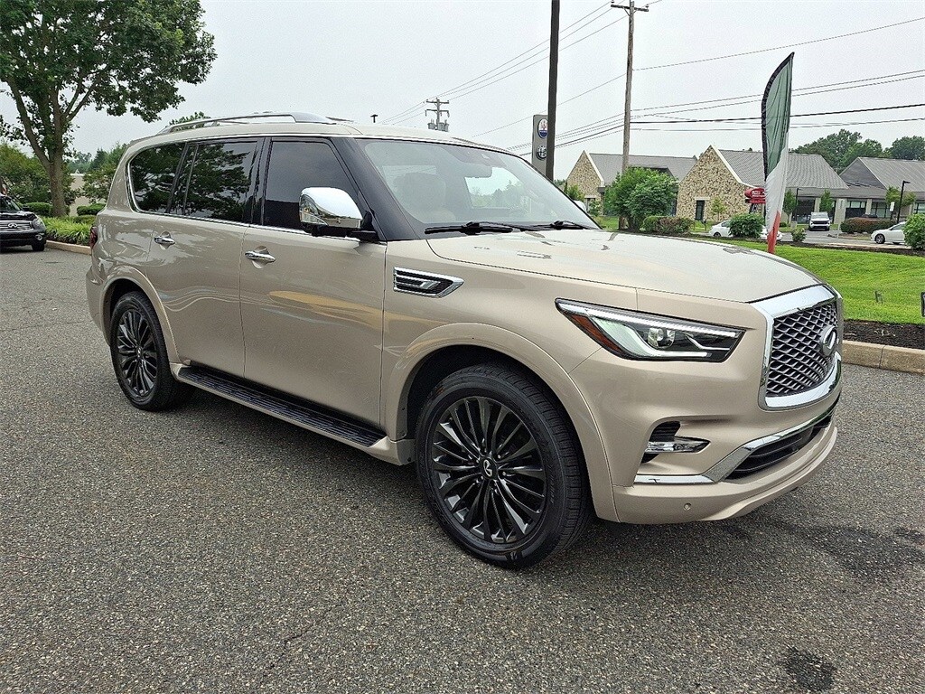2023 Infiniti QX80 Sensory photo 3