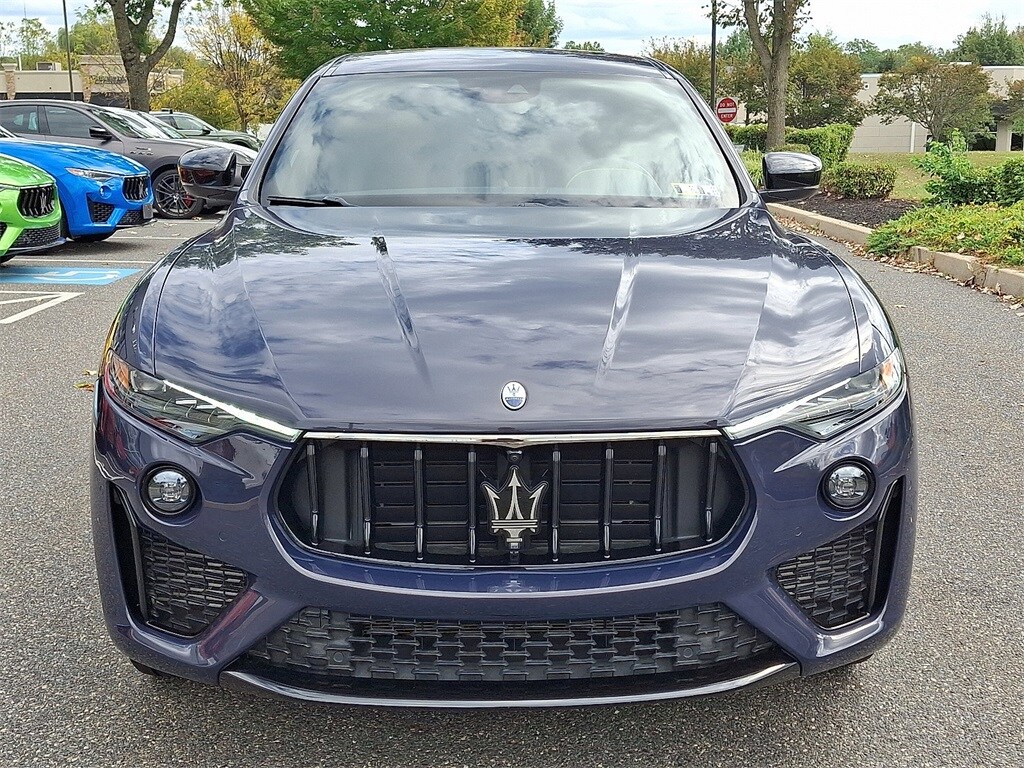 2022 Maserati Levante Modena photo 2