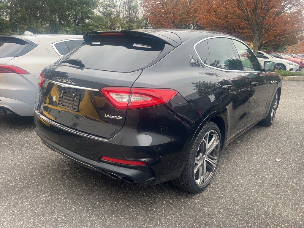2019 Maserati Levante GTS photo 3